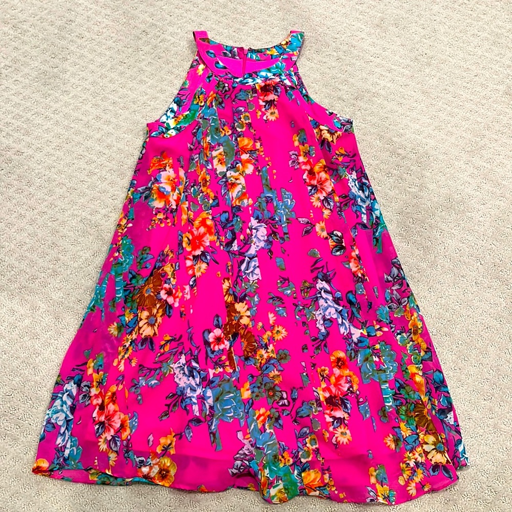Sleeveless Betsey Johnson pink floral party dress, size 4. Perfect for Summer!